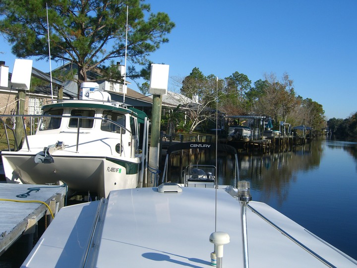 07 Moored at the Austin's dock on the bayou